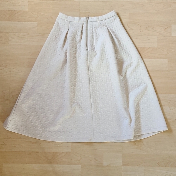 White Midi Skirt - Picture 3 of 4